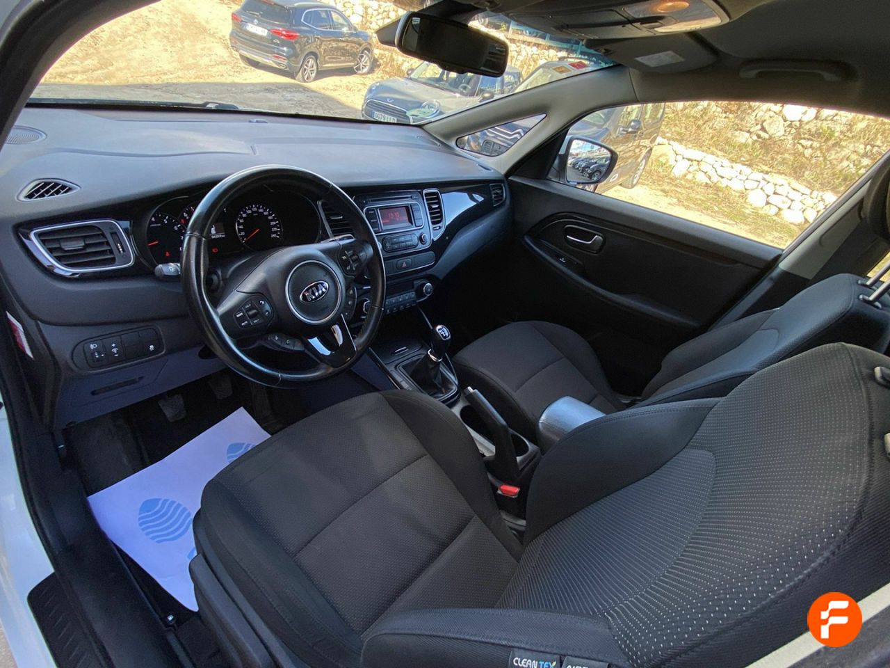 Foto Kia Carens 16
