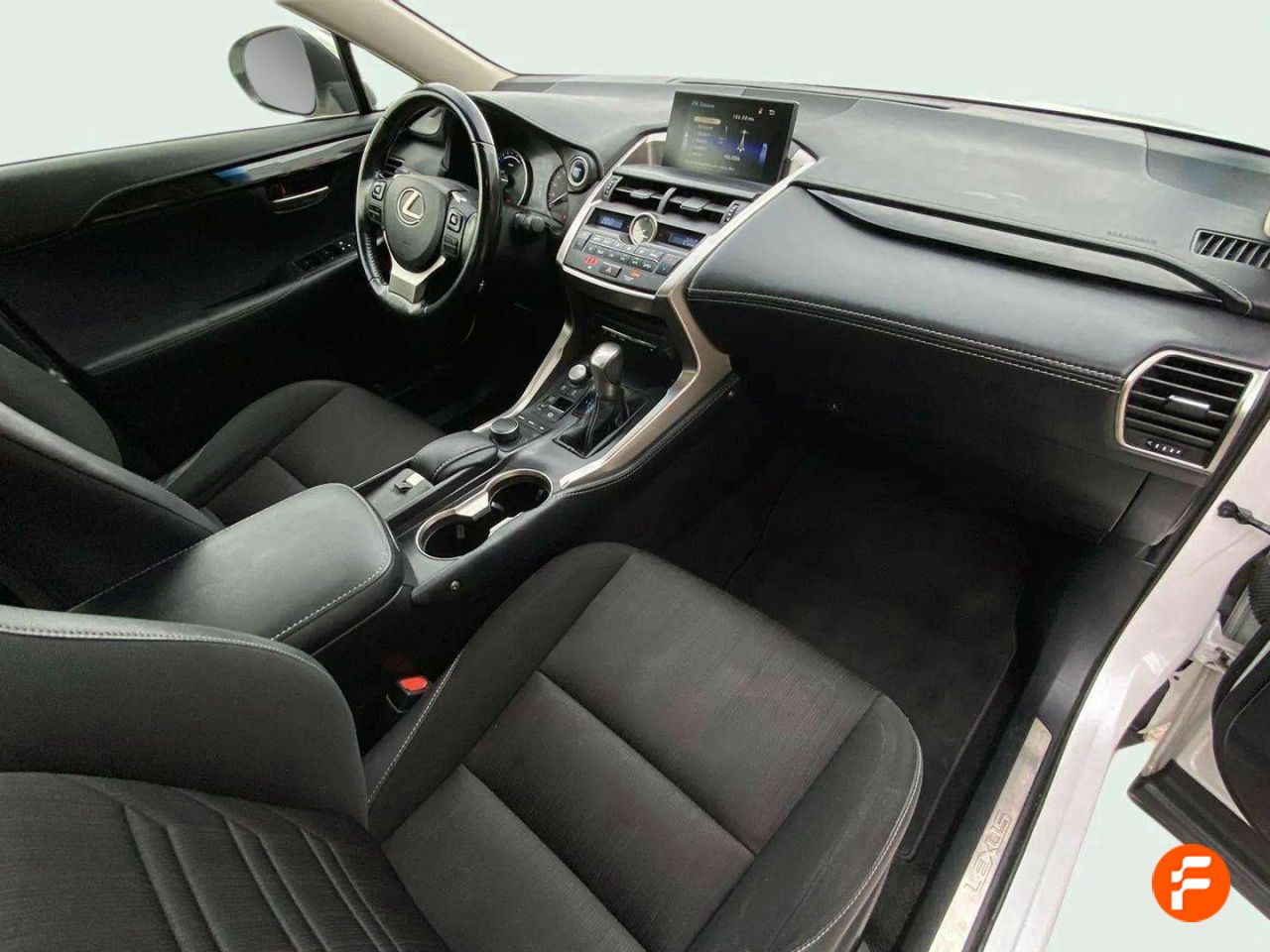 Foto Lexus NX 14