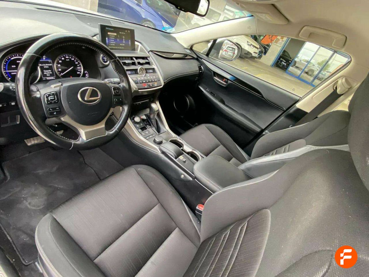 Foto Lexus NX 17