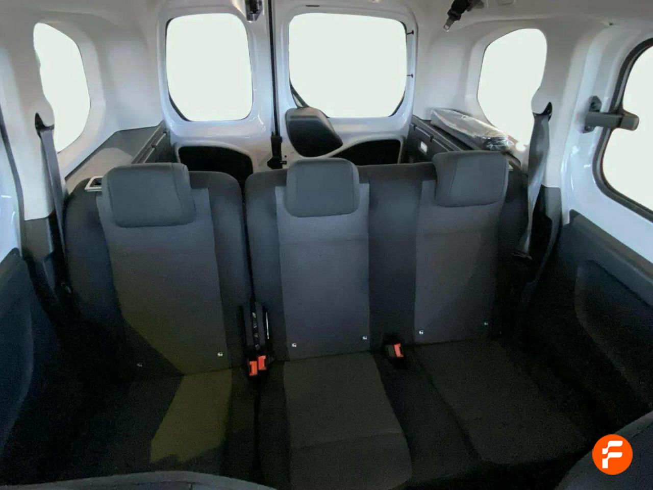 Foto Toyota Proace 13