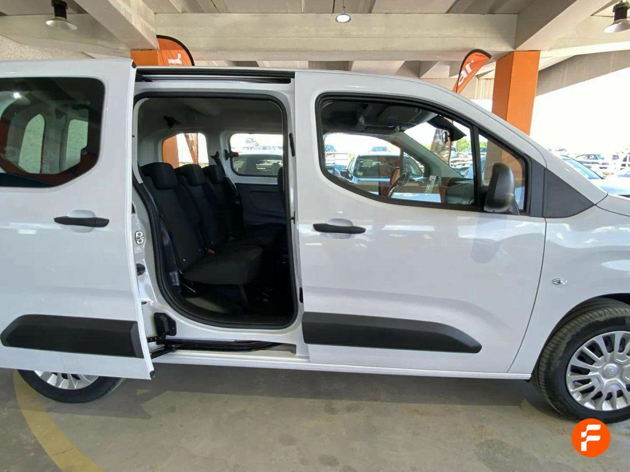 Foto Toyota Proace 16