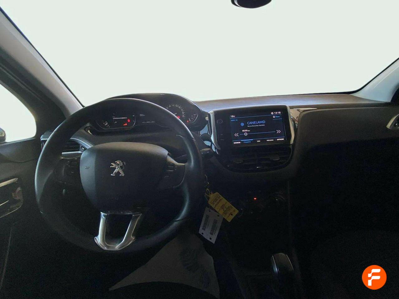 Foto Peugeot 208 8