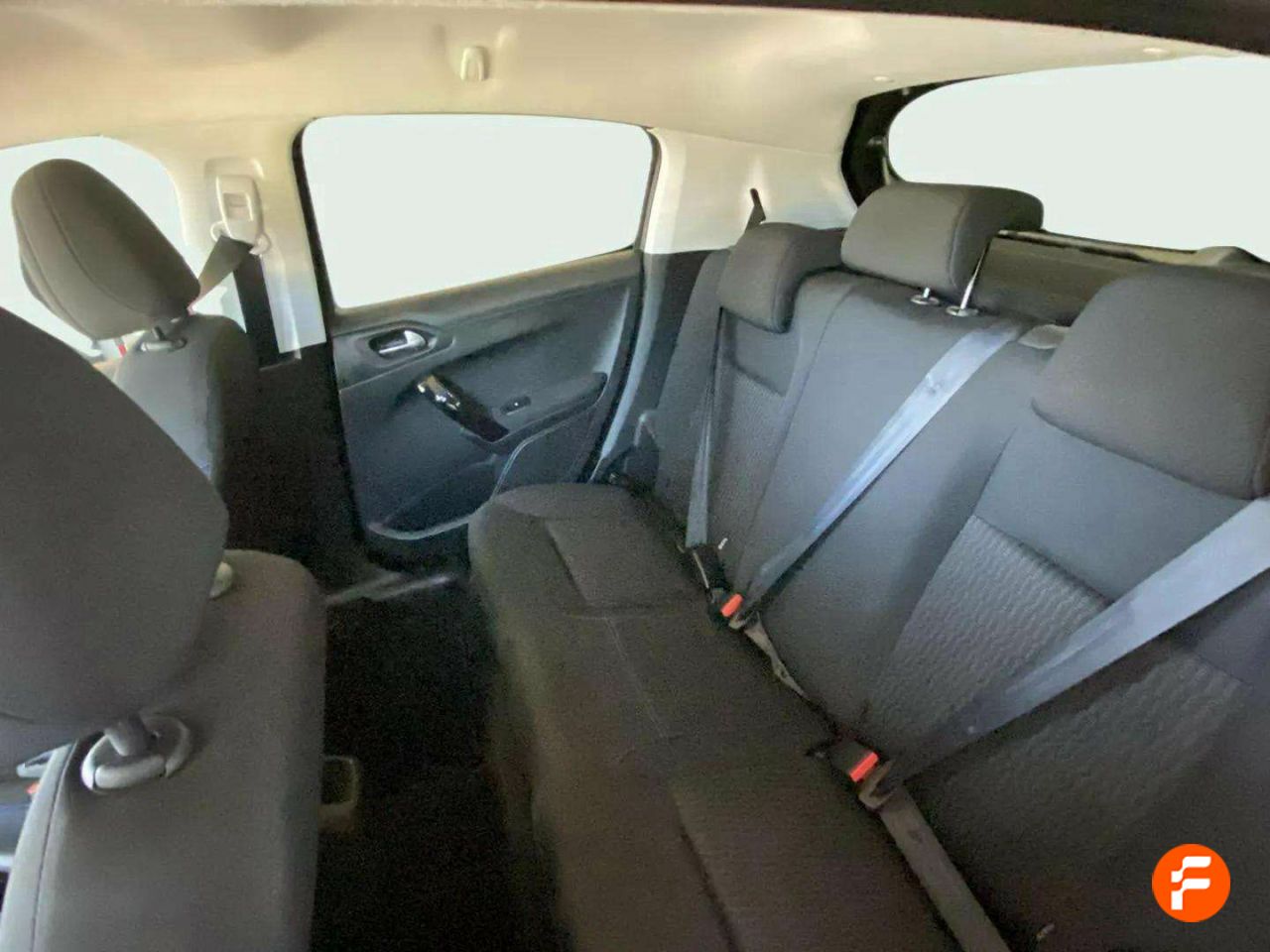 Foto Peugeot 208 13