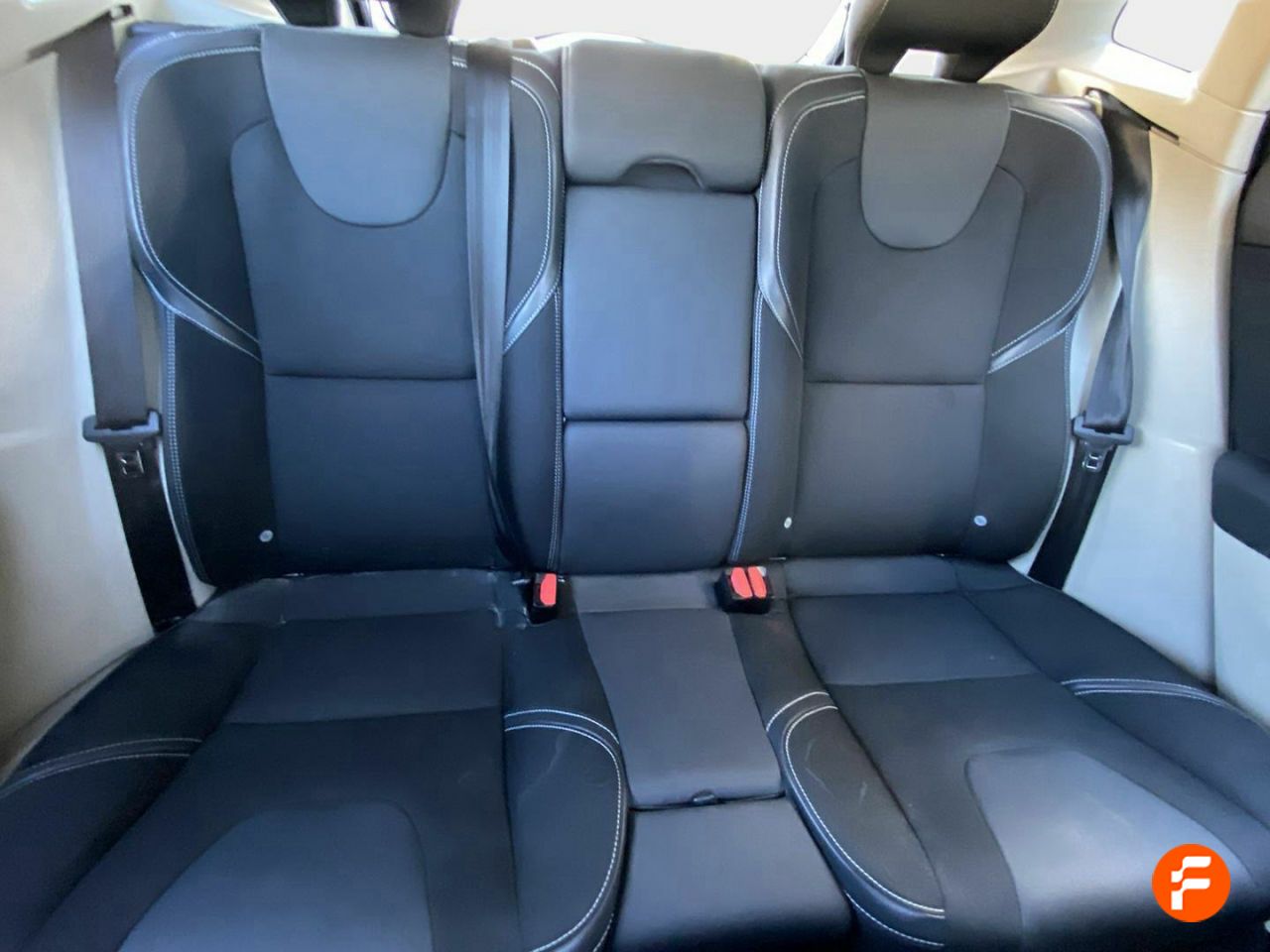 Foto Volvo V40 16