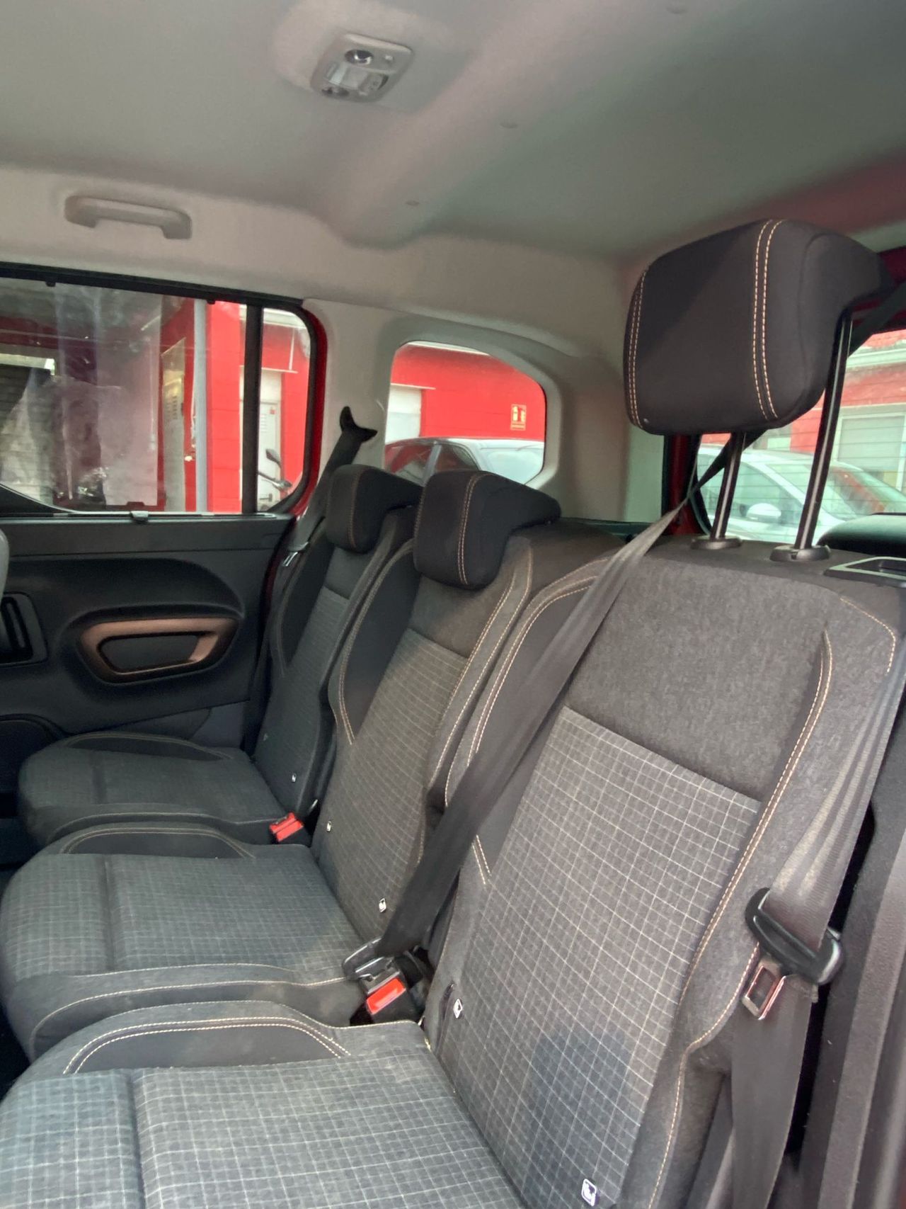 Foto Peugeot Rifter 15