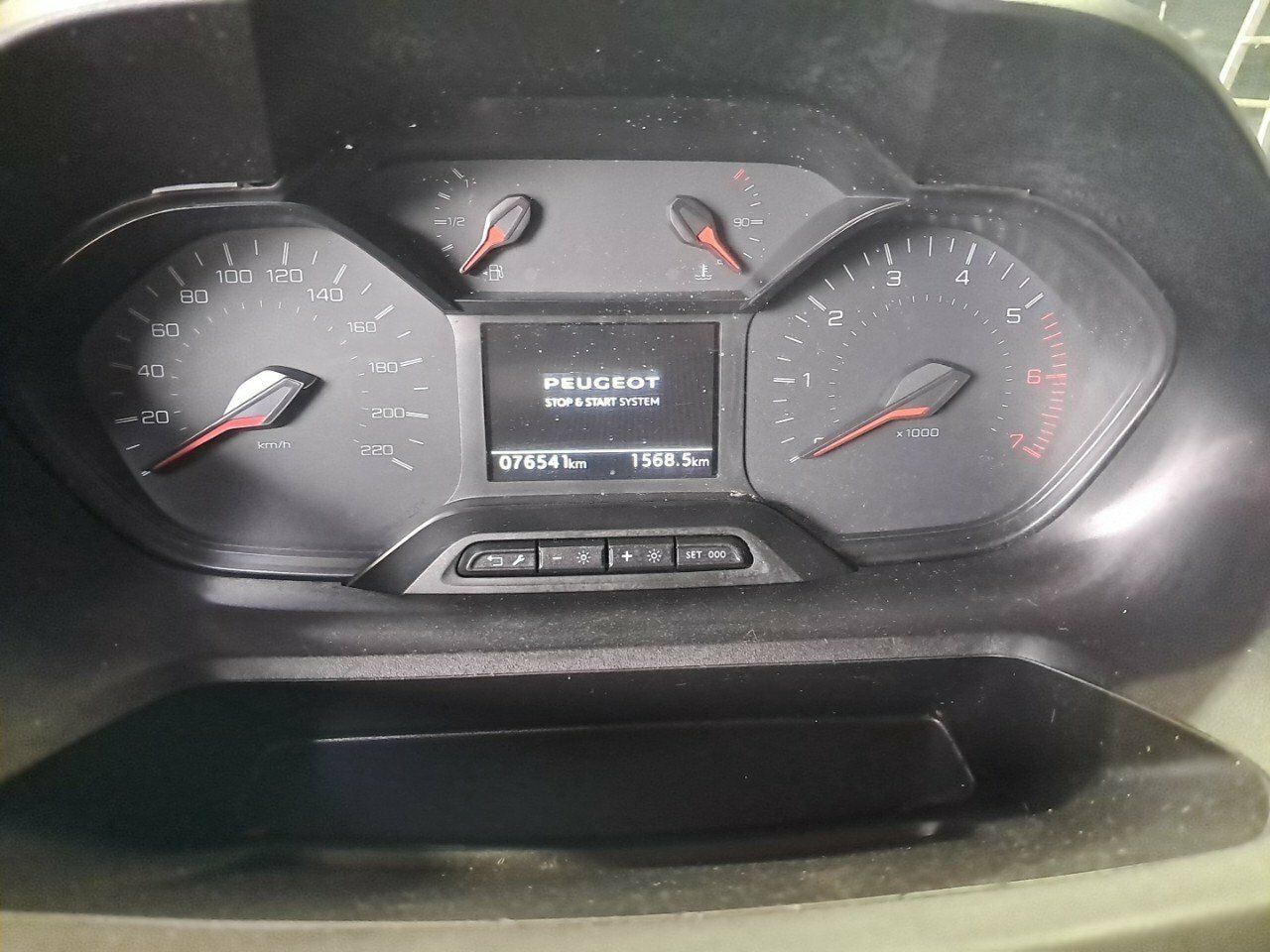 Foto Peugeot Rifter 9