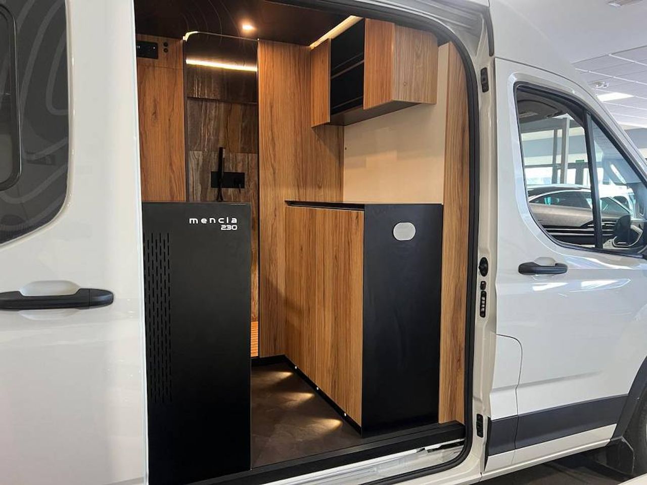 Foto Maxus e Deliver 9 12