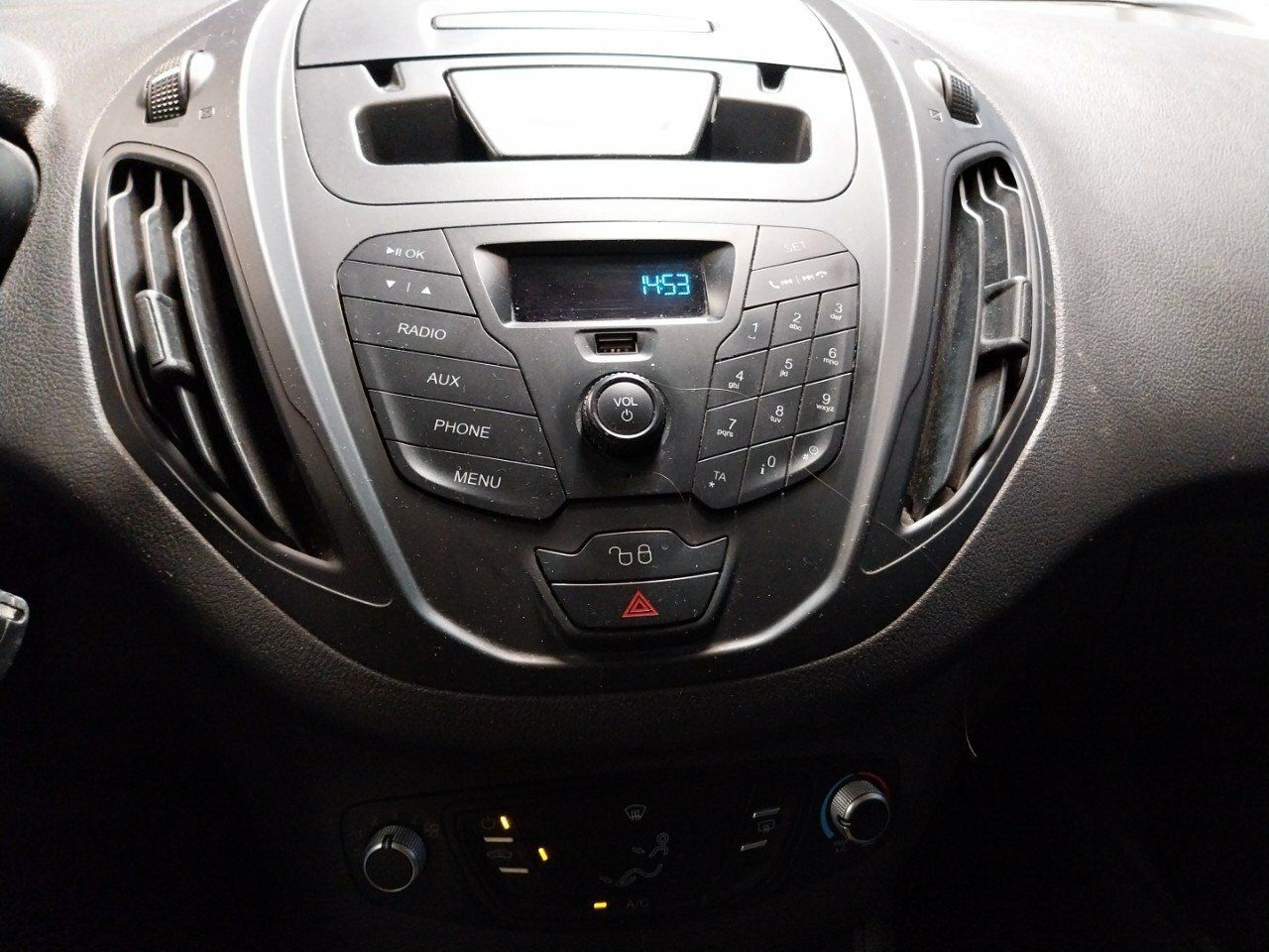 Foto Ford Transit  Courier 10