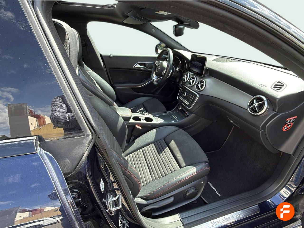 Foto Mercedes-Benz Clase CLA 11
