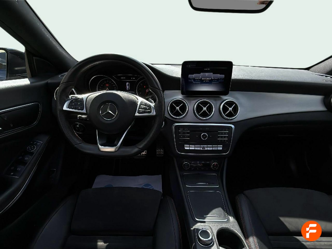 Foto Mercedes-Benz Clase CLA 17