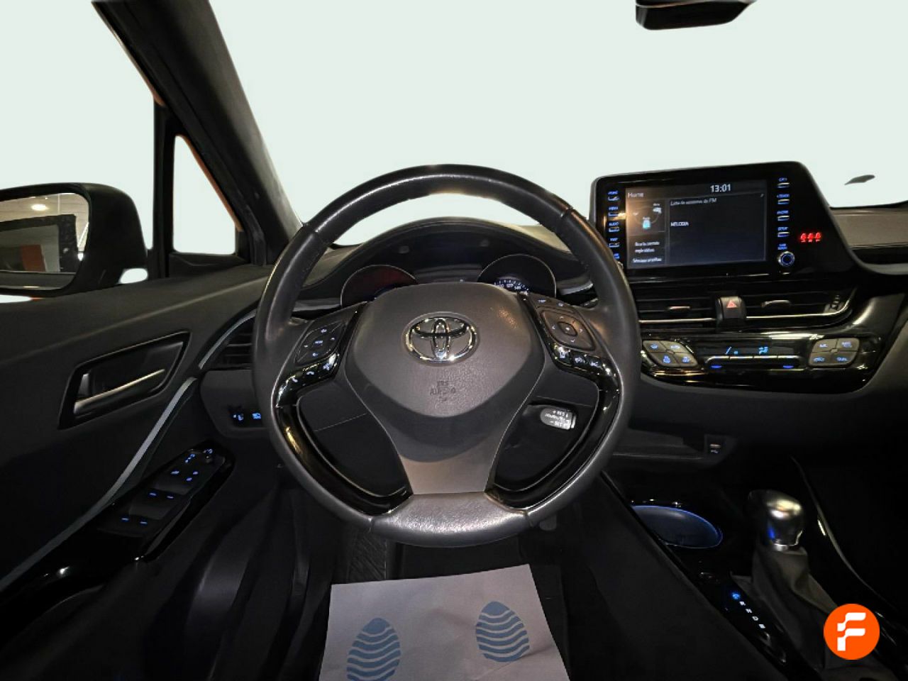 Foto Toyota C-HR 14