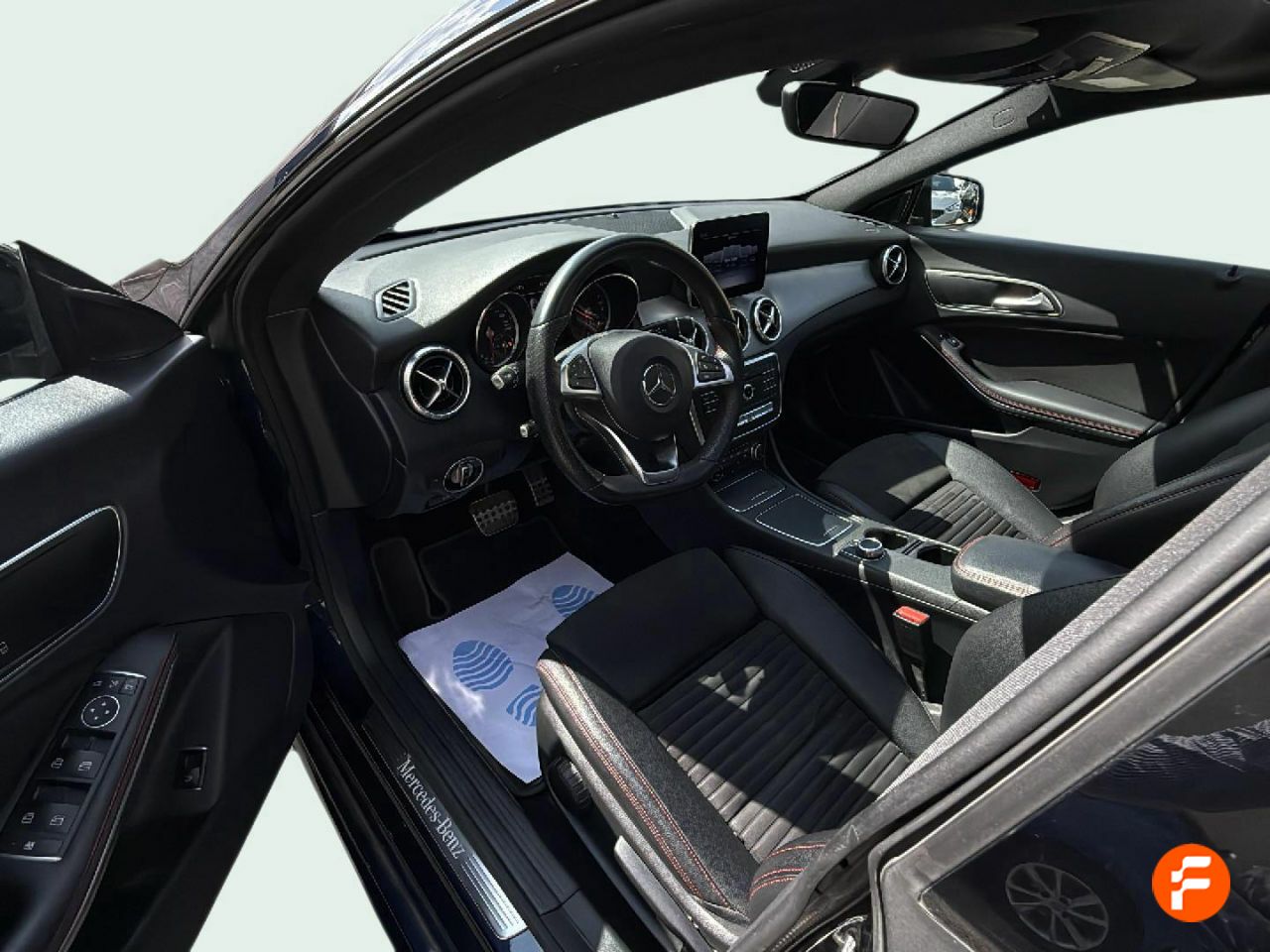 Foto Mercedes-Benz Clase CLA 12