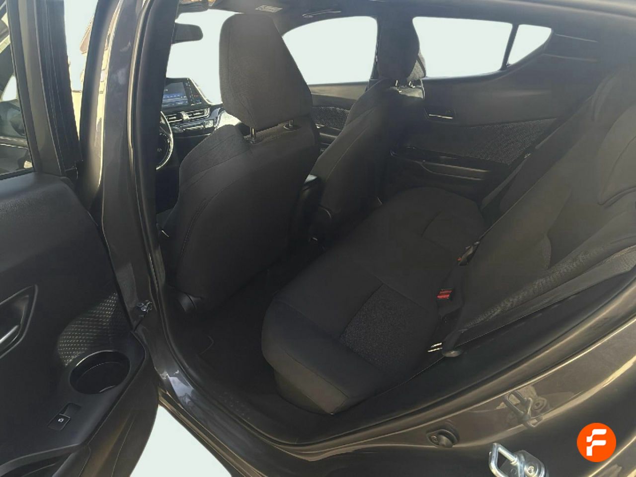 Foto Toyota C-HR 9