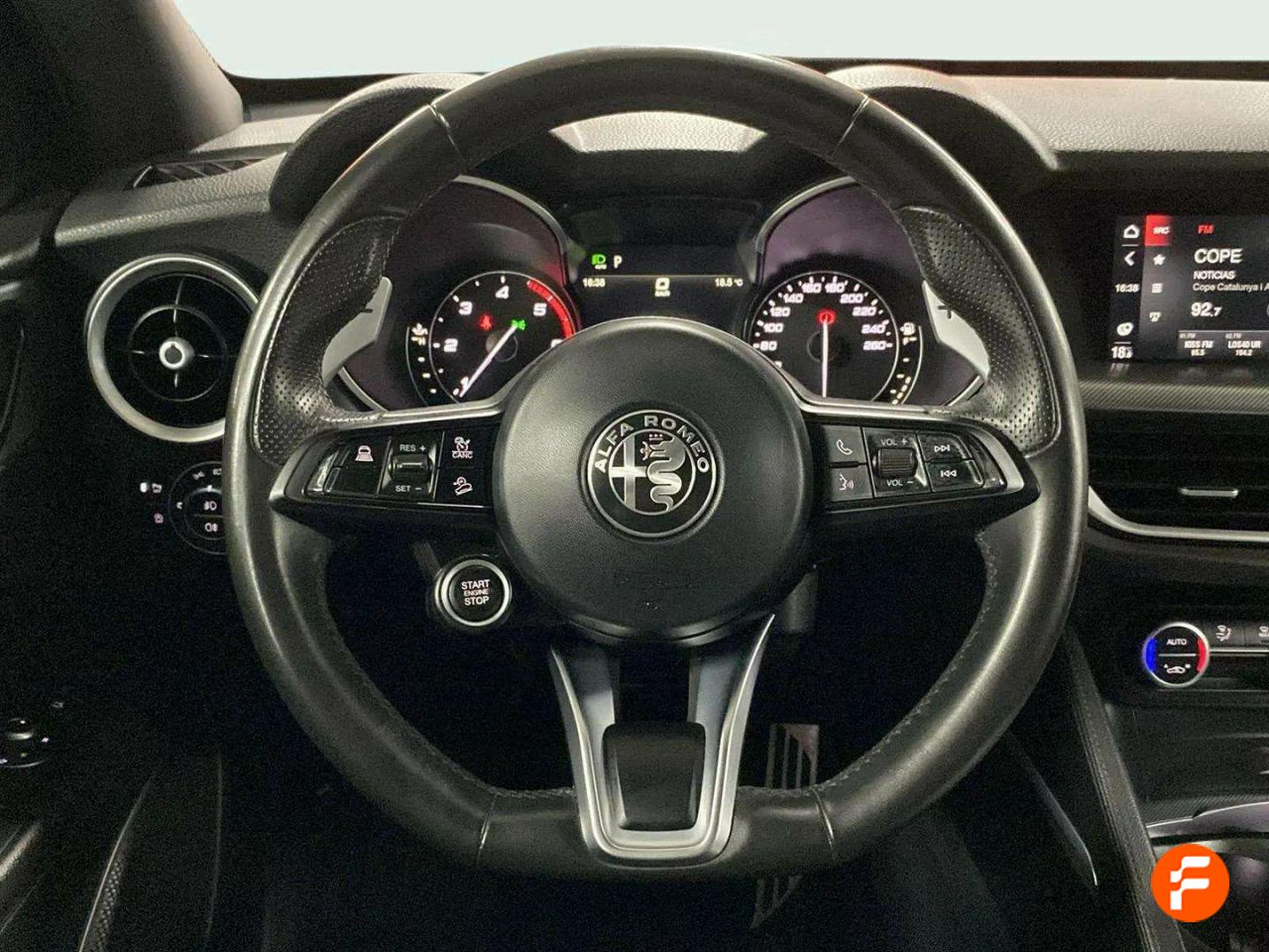 Foto Alfa Romeo Stelvio 8