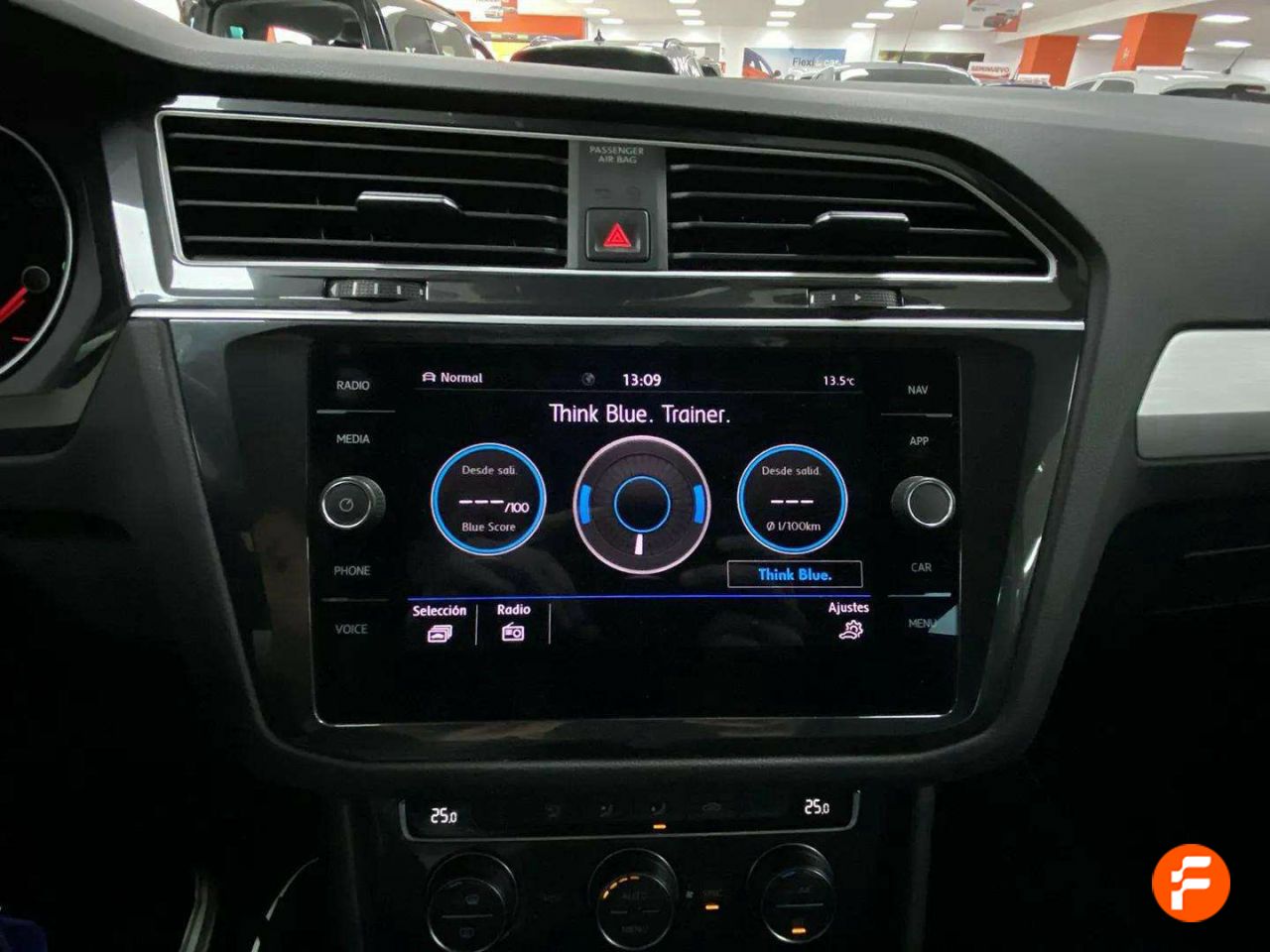 Foto Volkswagen Tiguan 19