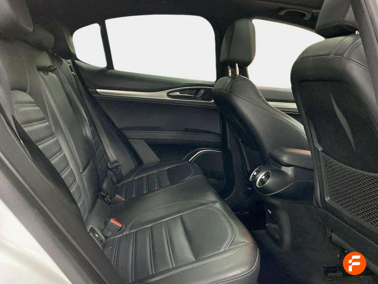 Foto Alfa Romeo Stelvio 12