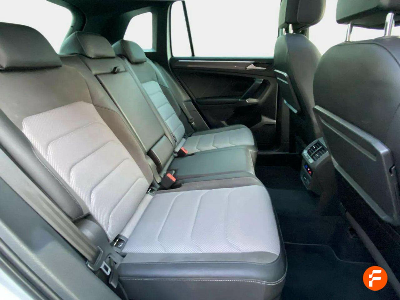 Foto Volkswagen Tiguan 14