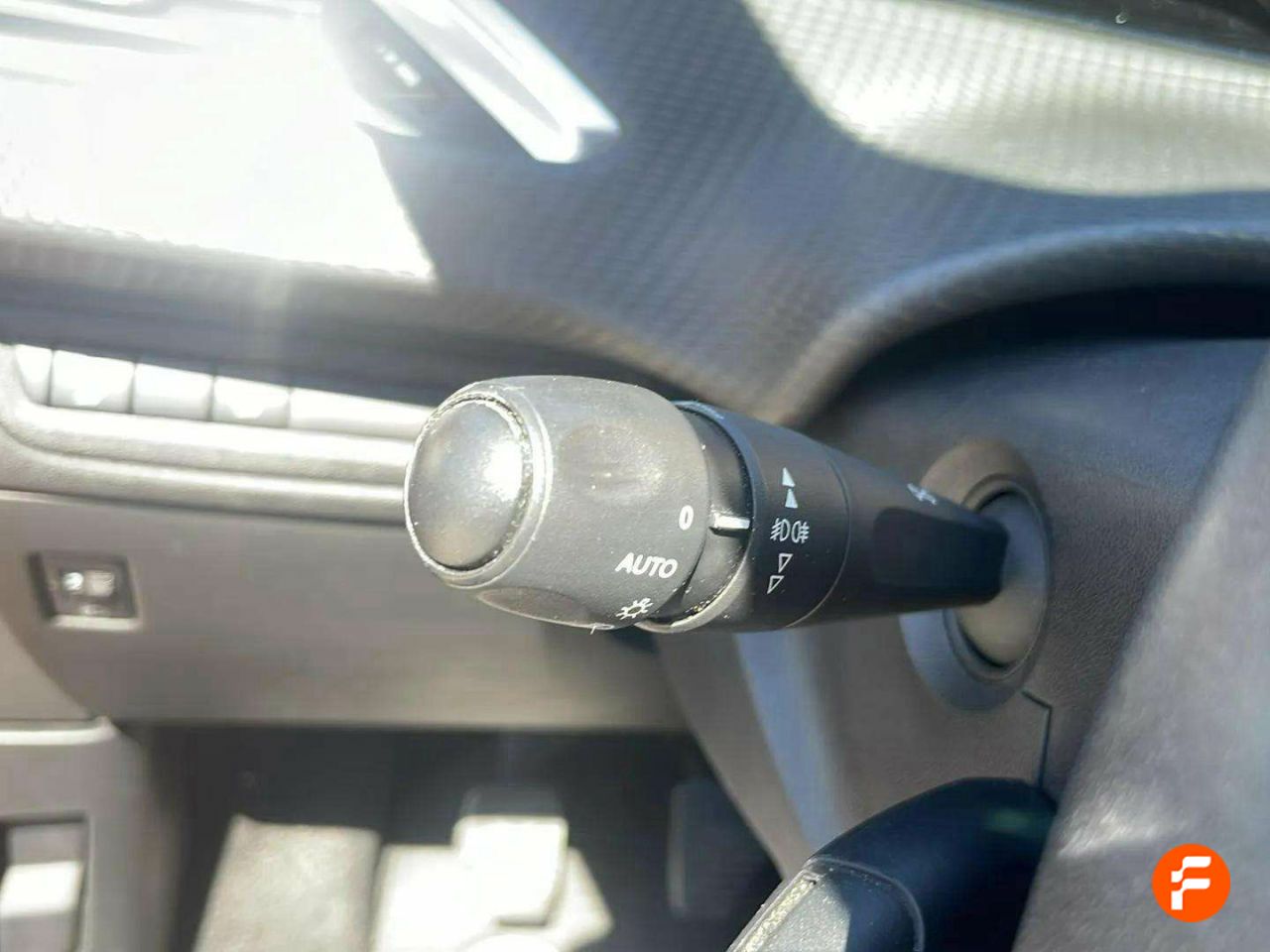 Foto Peugeot 208 23