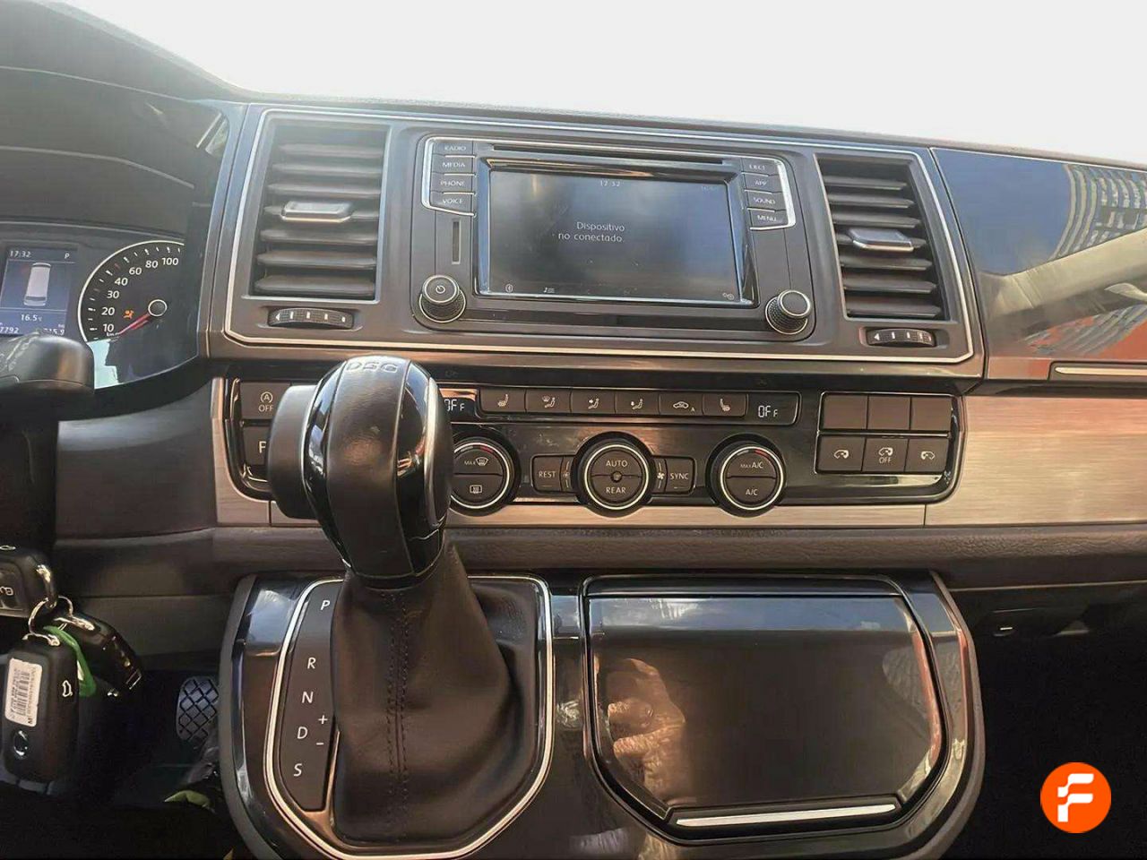 Foto Volkswagen Multivan 10