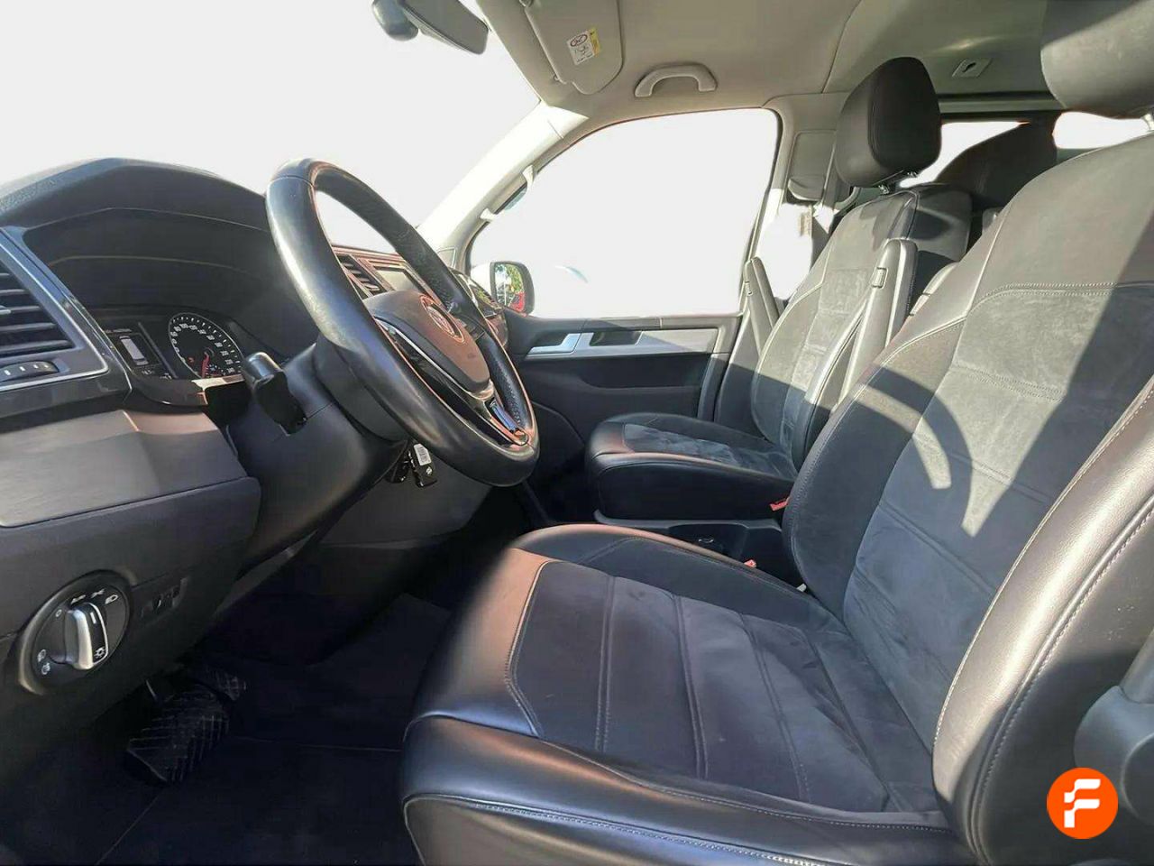 Foto Volkswagen Multivan 13