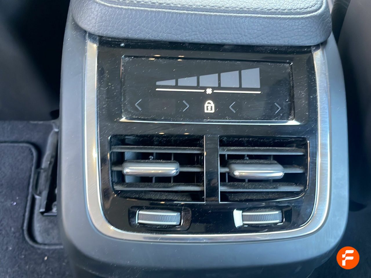 Foto Volvo XC90 34