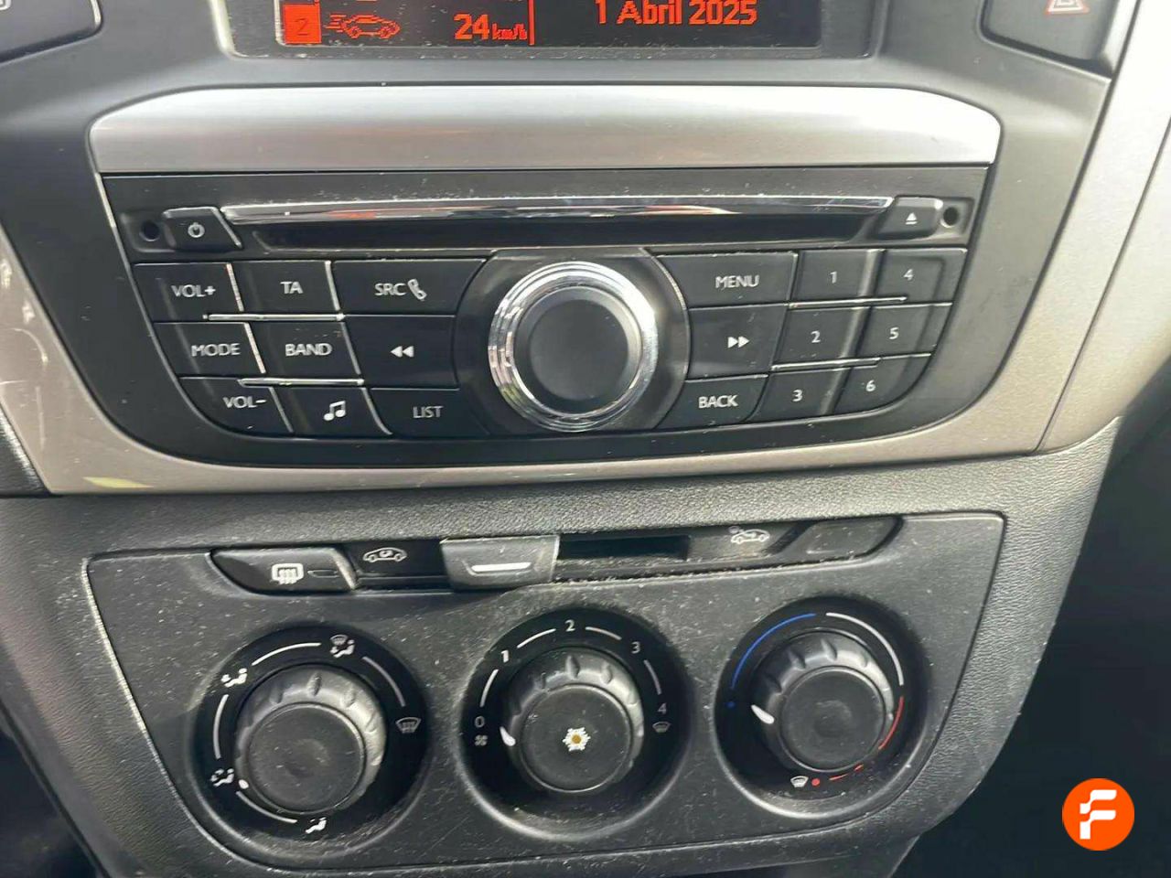 Foto Citroën C-Elysèe 23