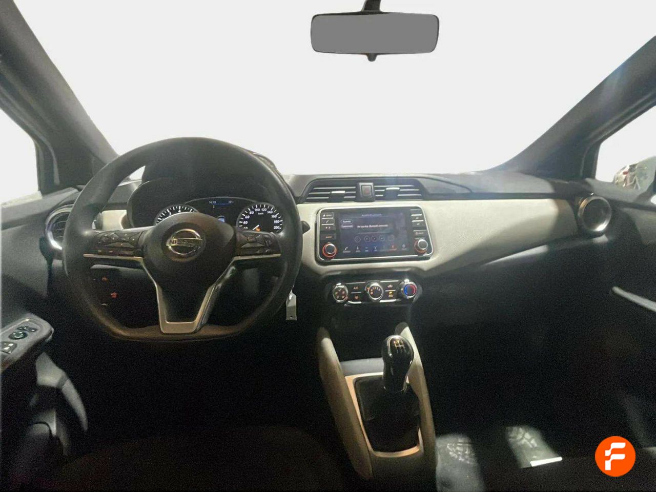 Foto Nissan Micra 10