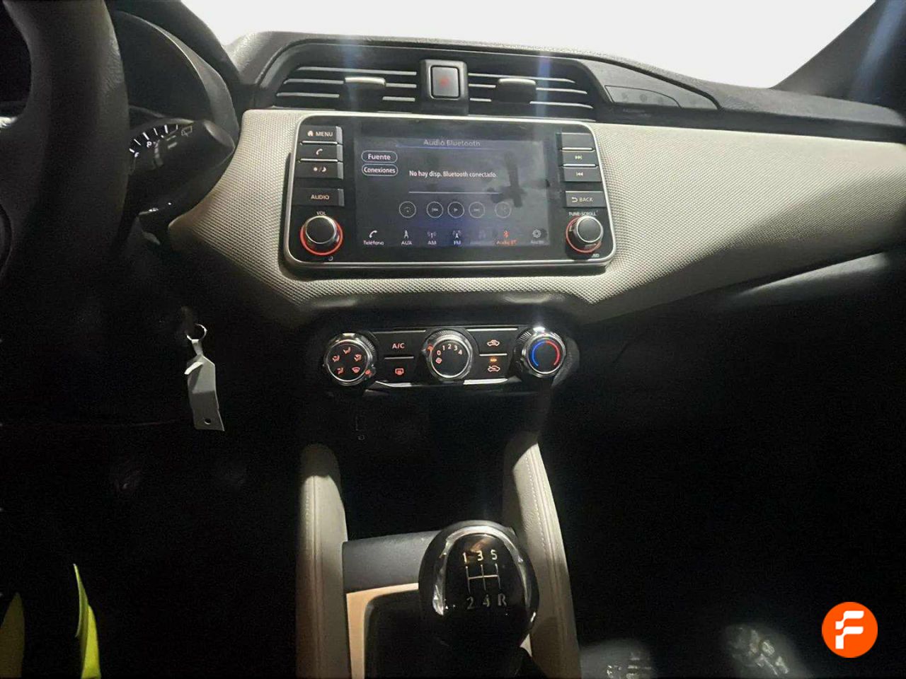 Foto Nissan Micra 11