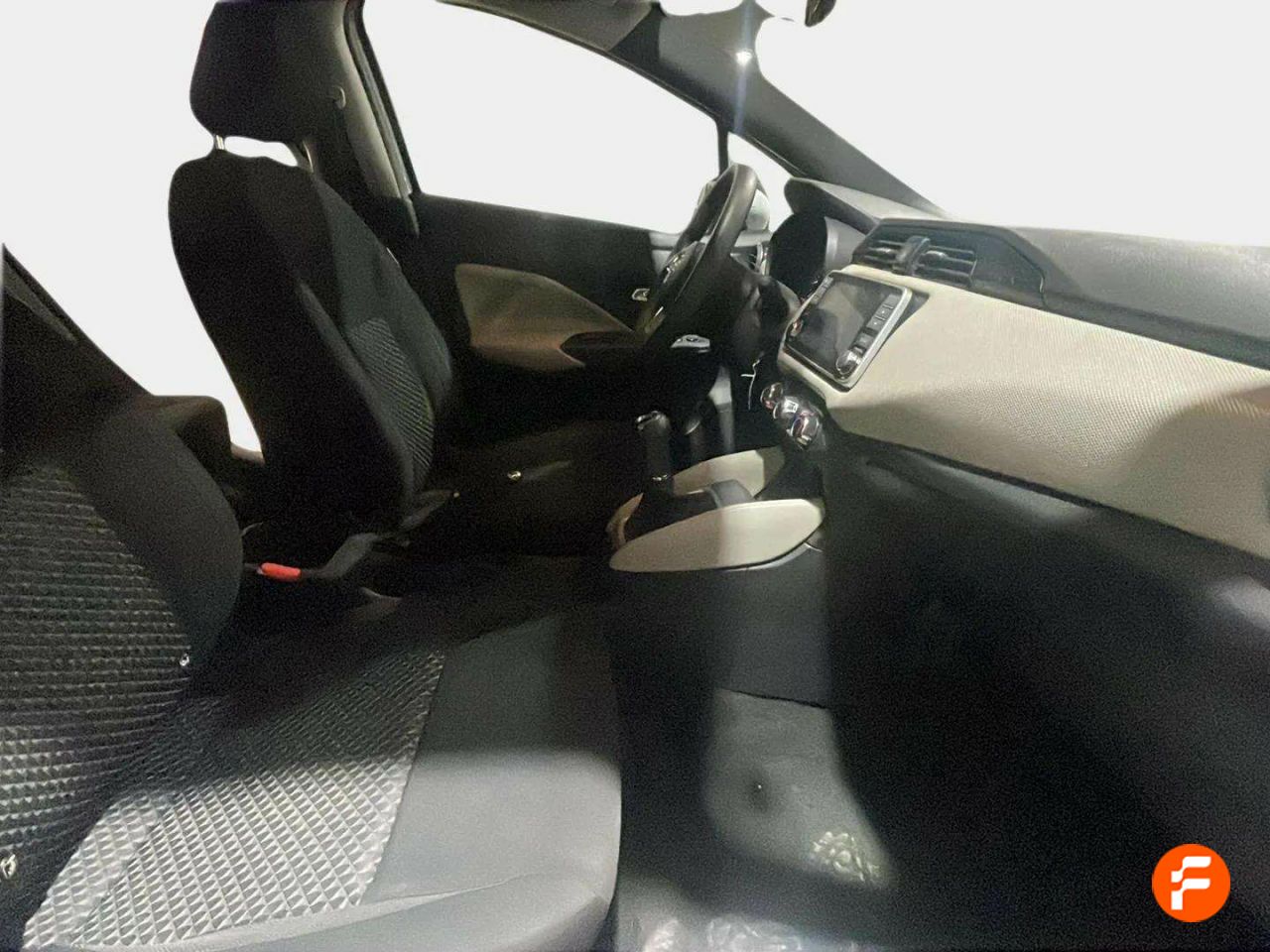 Foto Nissan Micra 15
