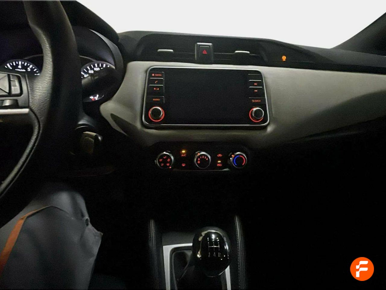 Foto Nissan Micra 11
