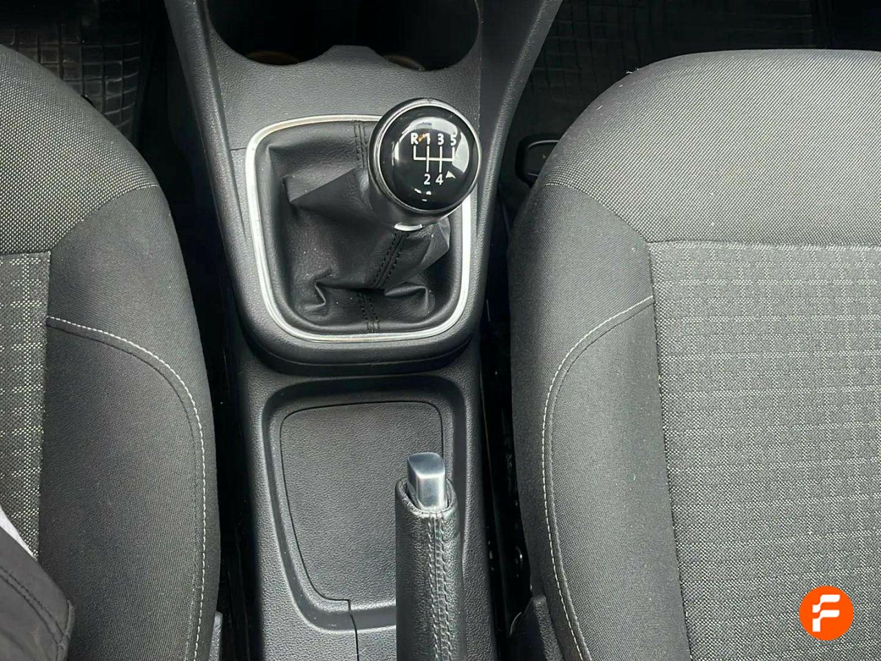 Foto Volkswagen Polo 24
