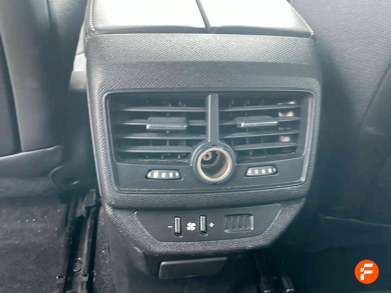 Foto Peugeot 5008 32