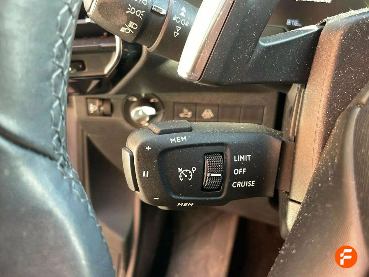 Foto DS Automobiles DS 7 25