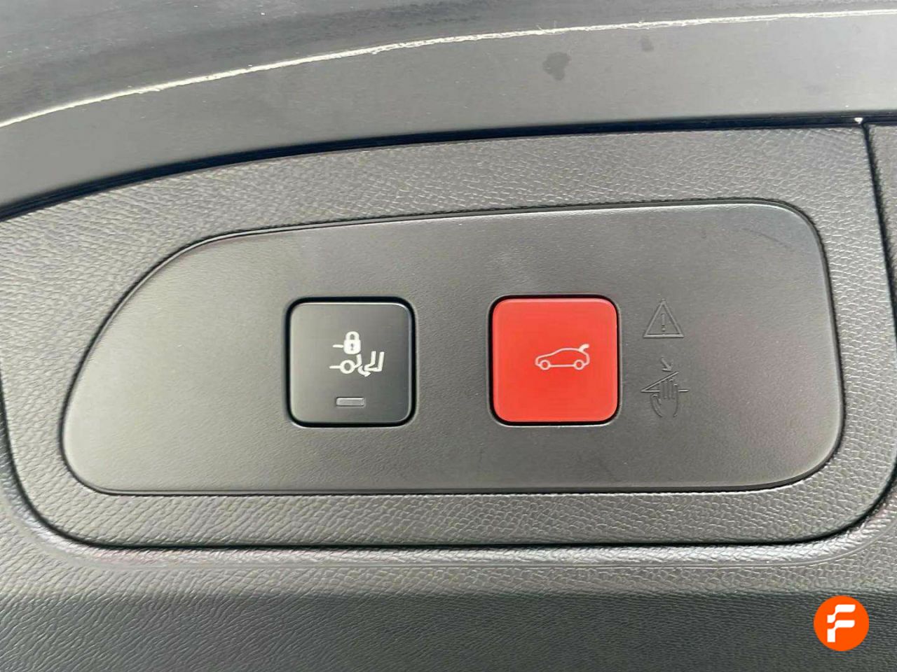 Foto DS Automobiles DS 7 30