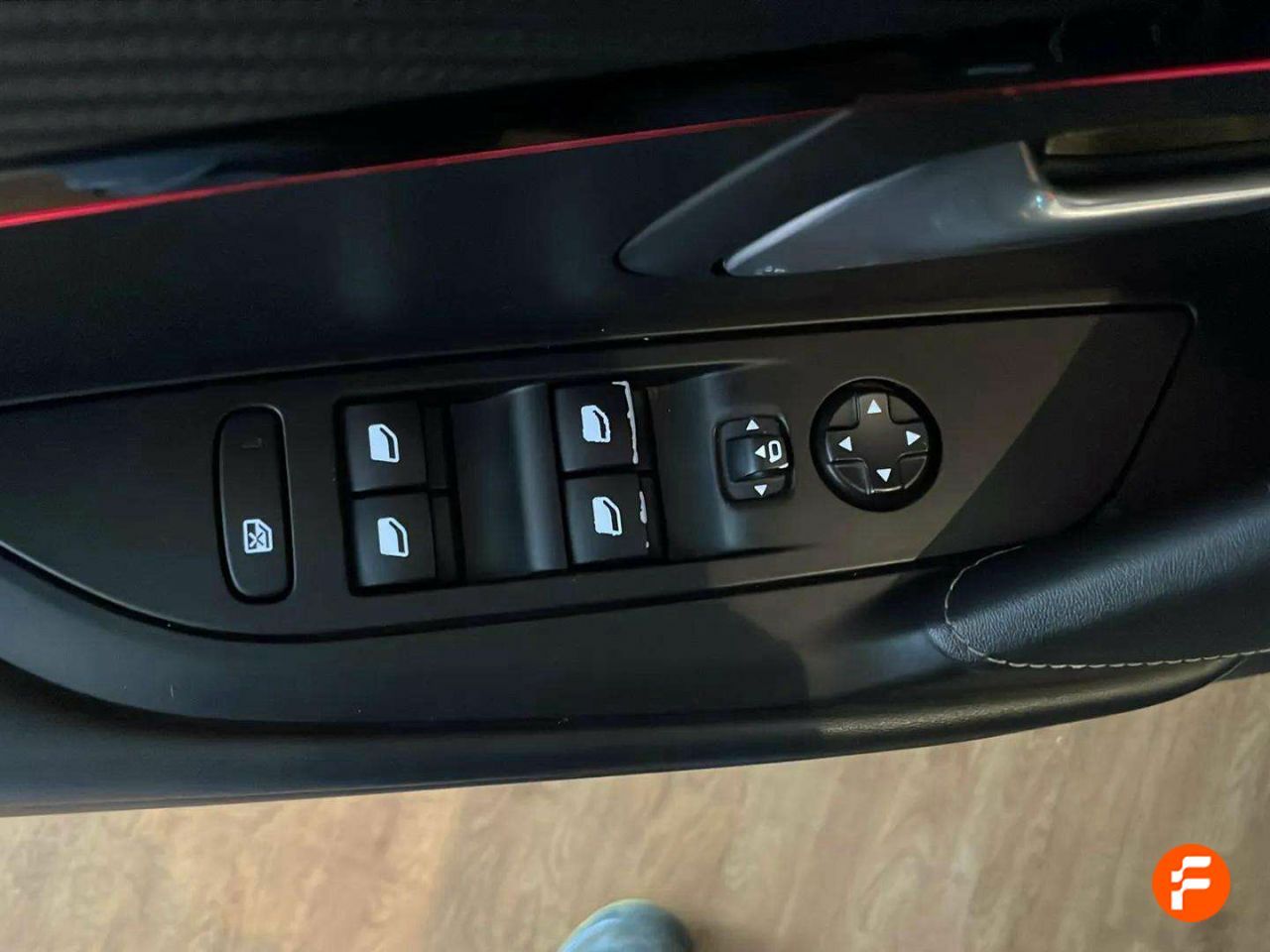 Foto Peugeot 208 23