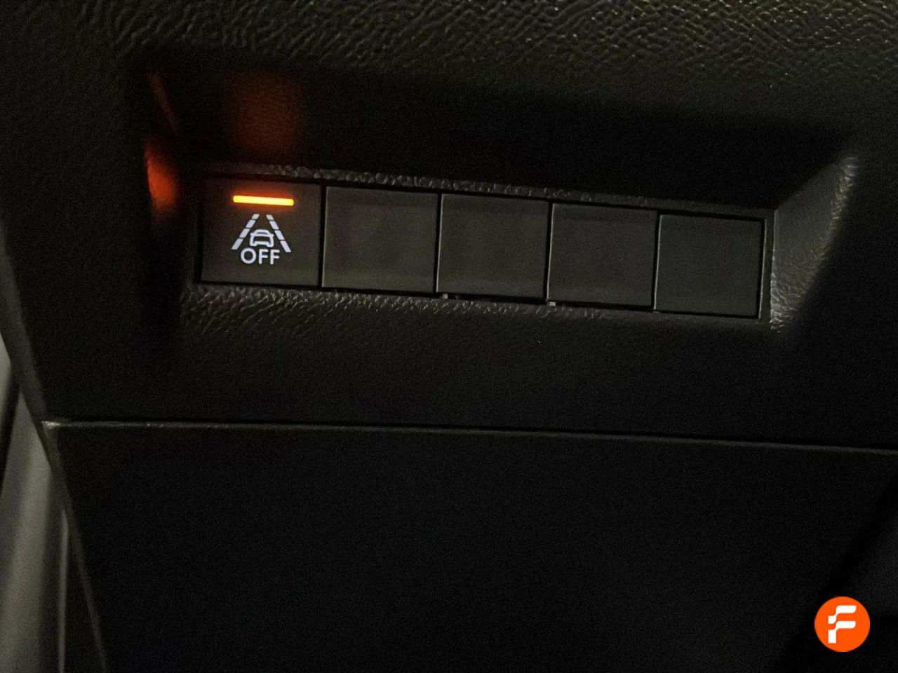 Foto Peugeot 208 24