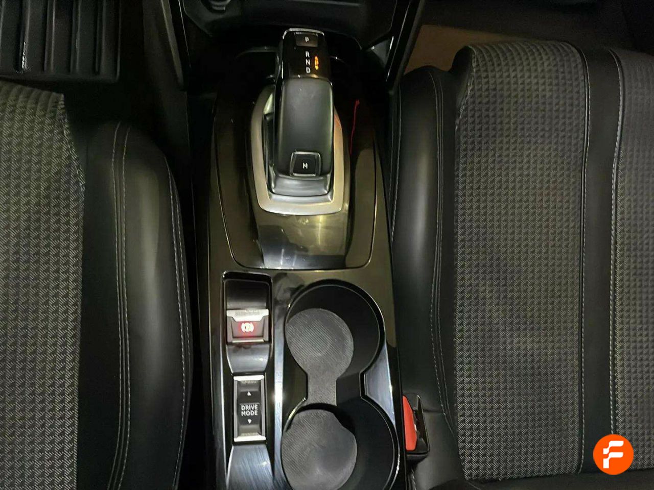 Foto Peugeot 208 30