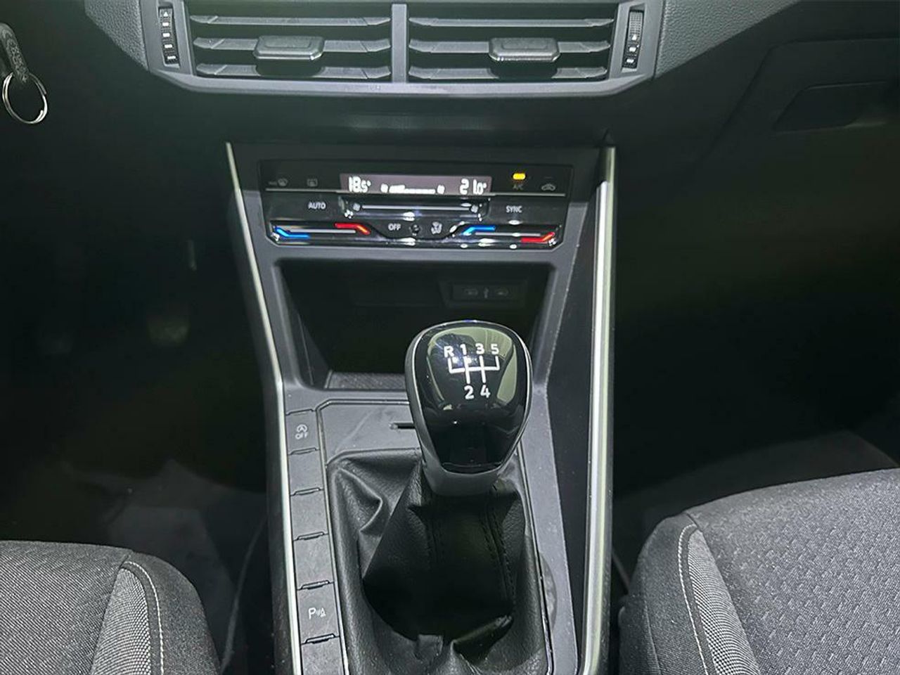 Foto Volkswagen Taigo 13