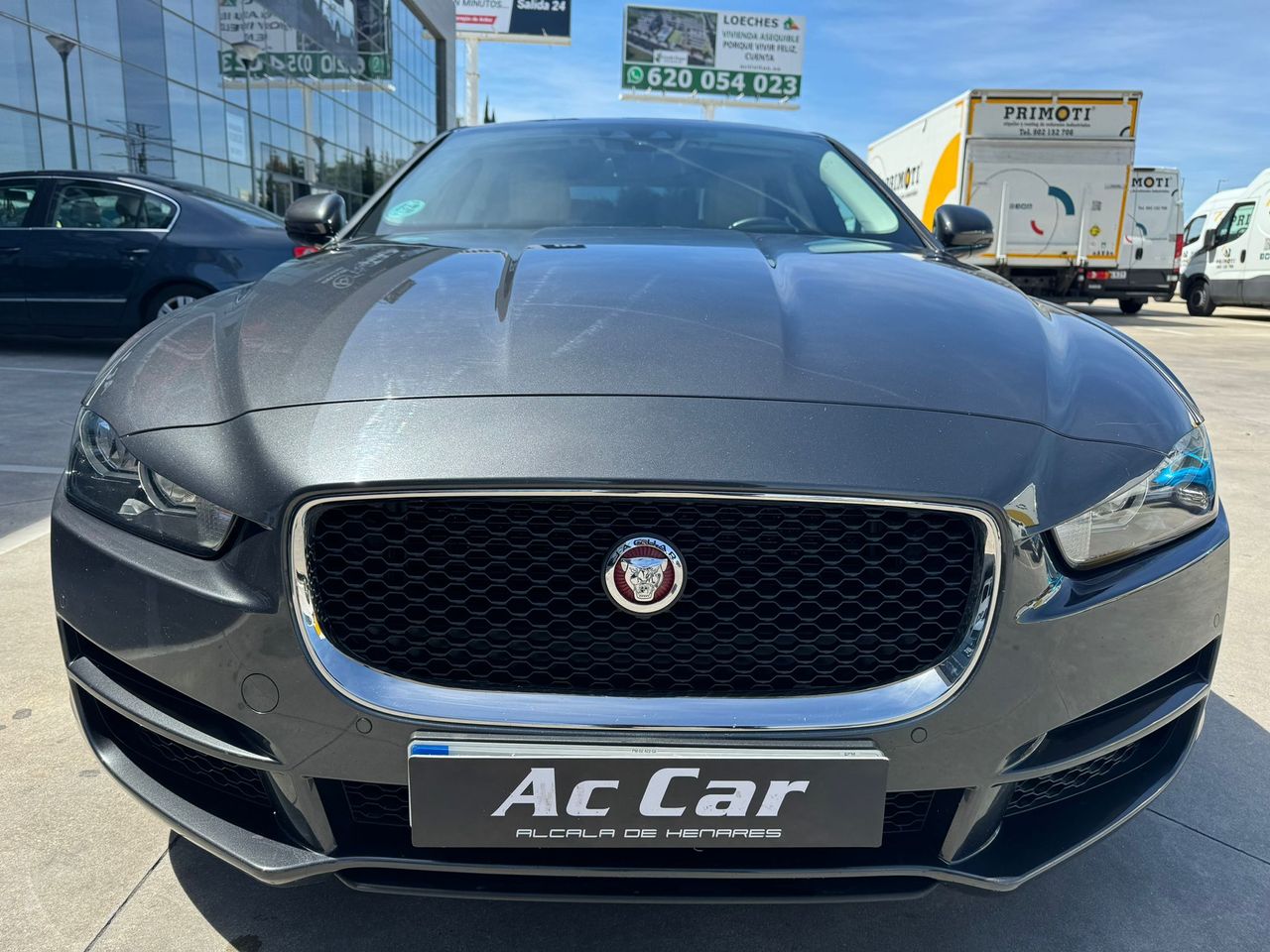 Foto Jaguar XE 14