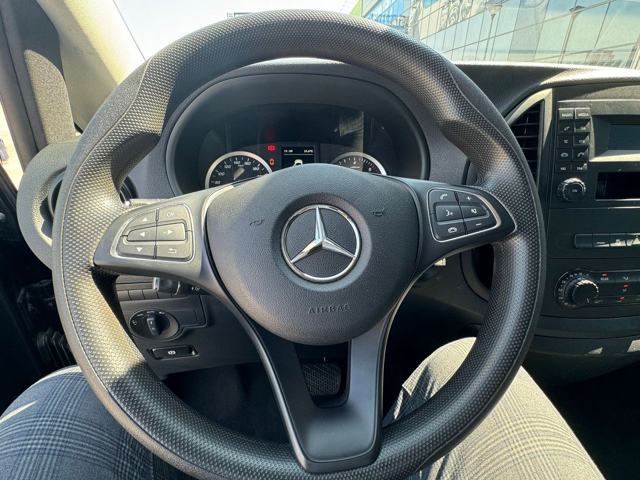 Foto Mercedes-Benz Vito 19