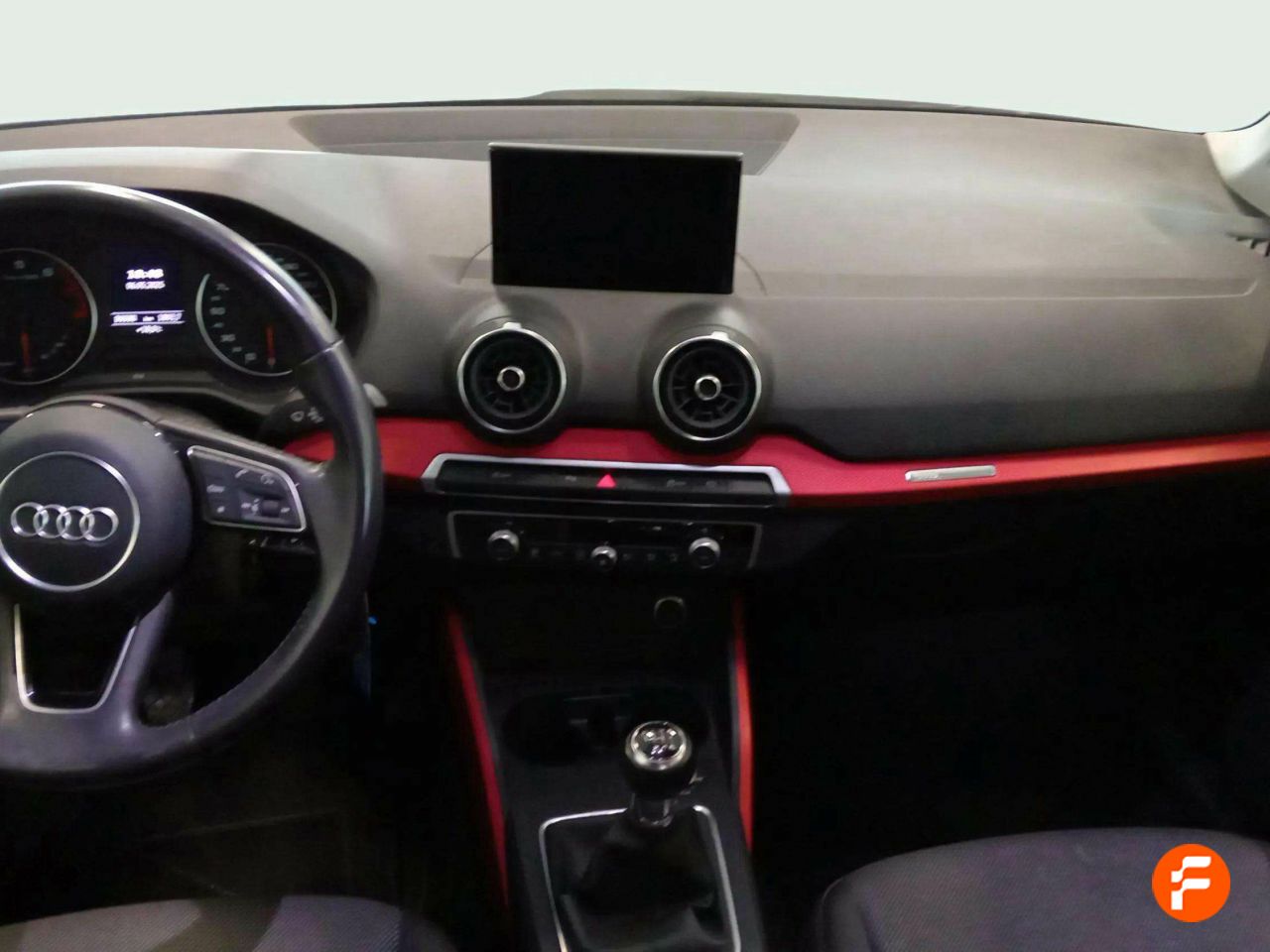 Foto Audi Q2 10