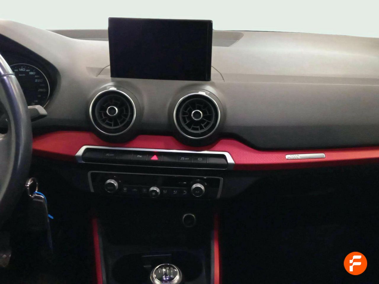 Foto Audi Q2 11