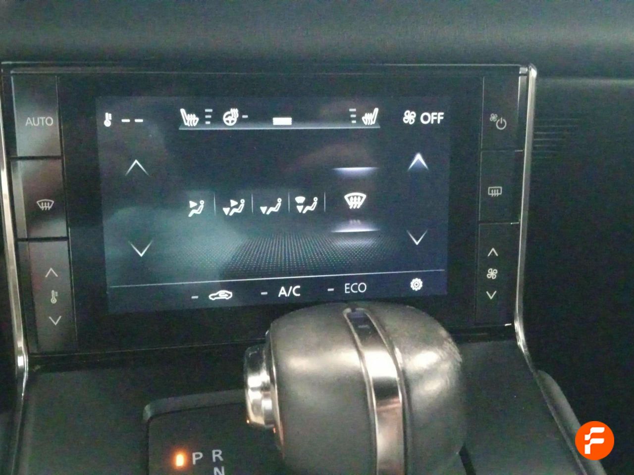 Foto Mazda MX-30 22