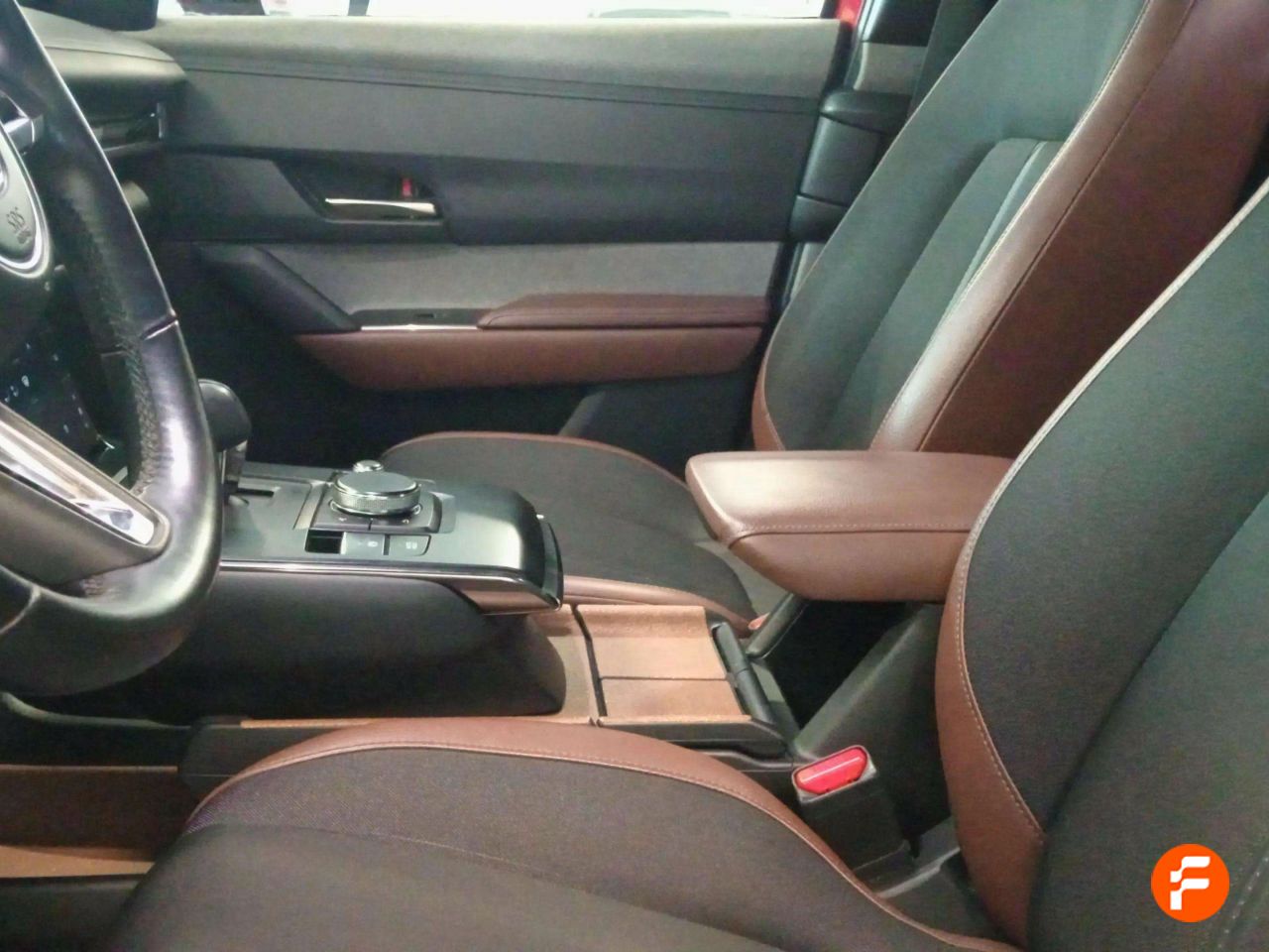 Foto Mazda MX-30 25