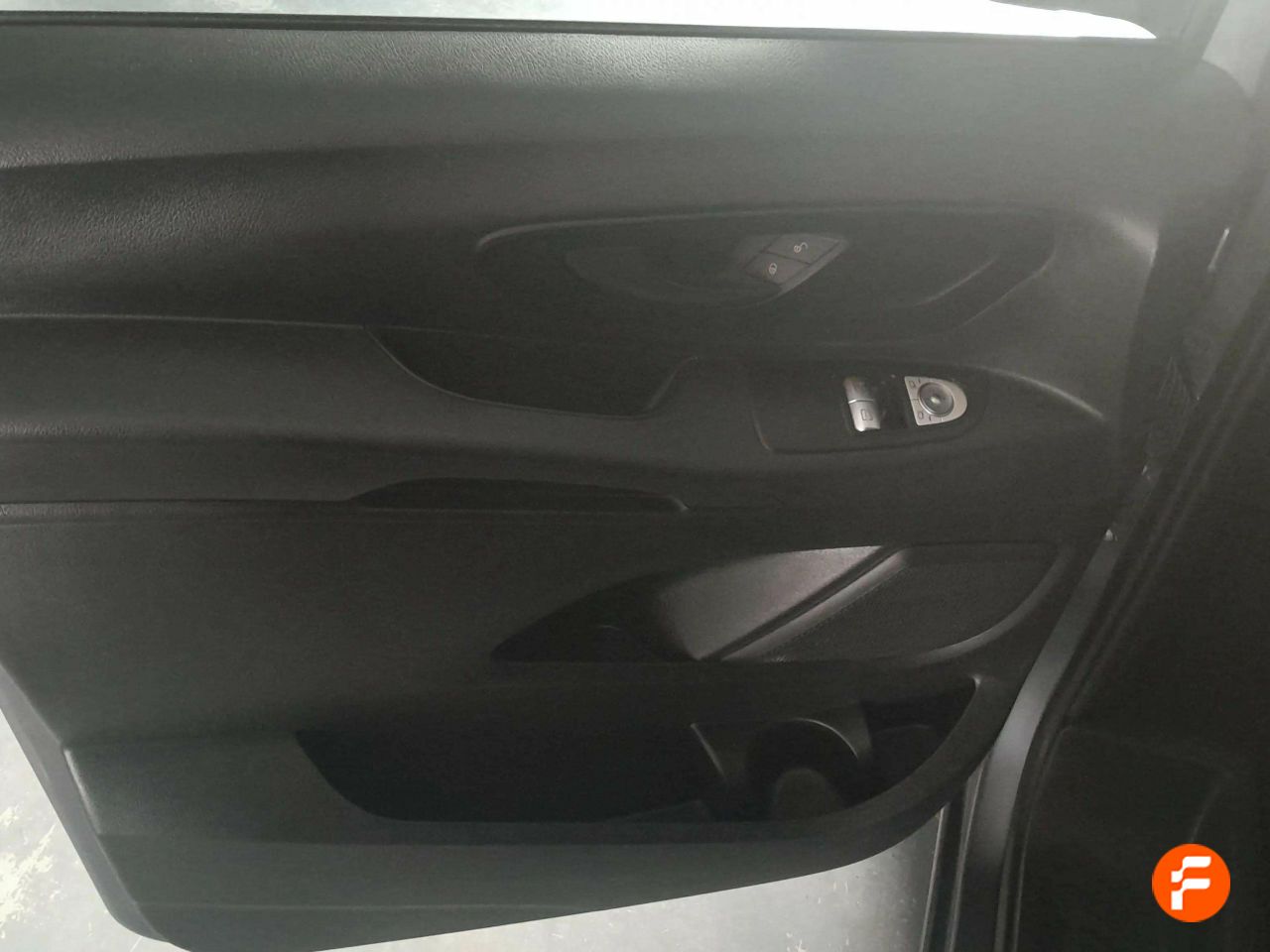 Foto Mercedes-Benz Vito 17