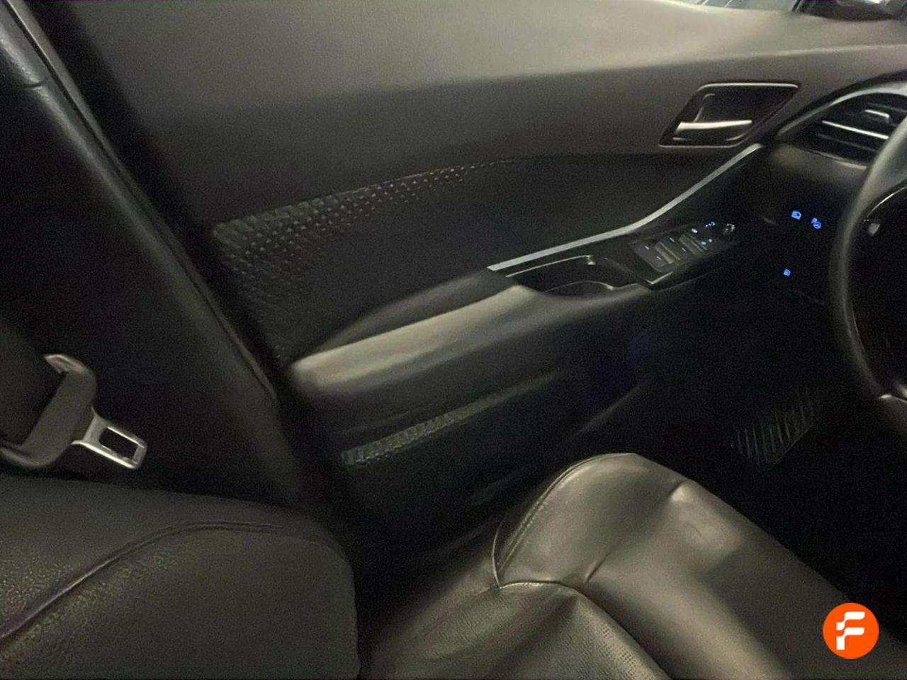 Foto Toyota C-HR 23