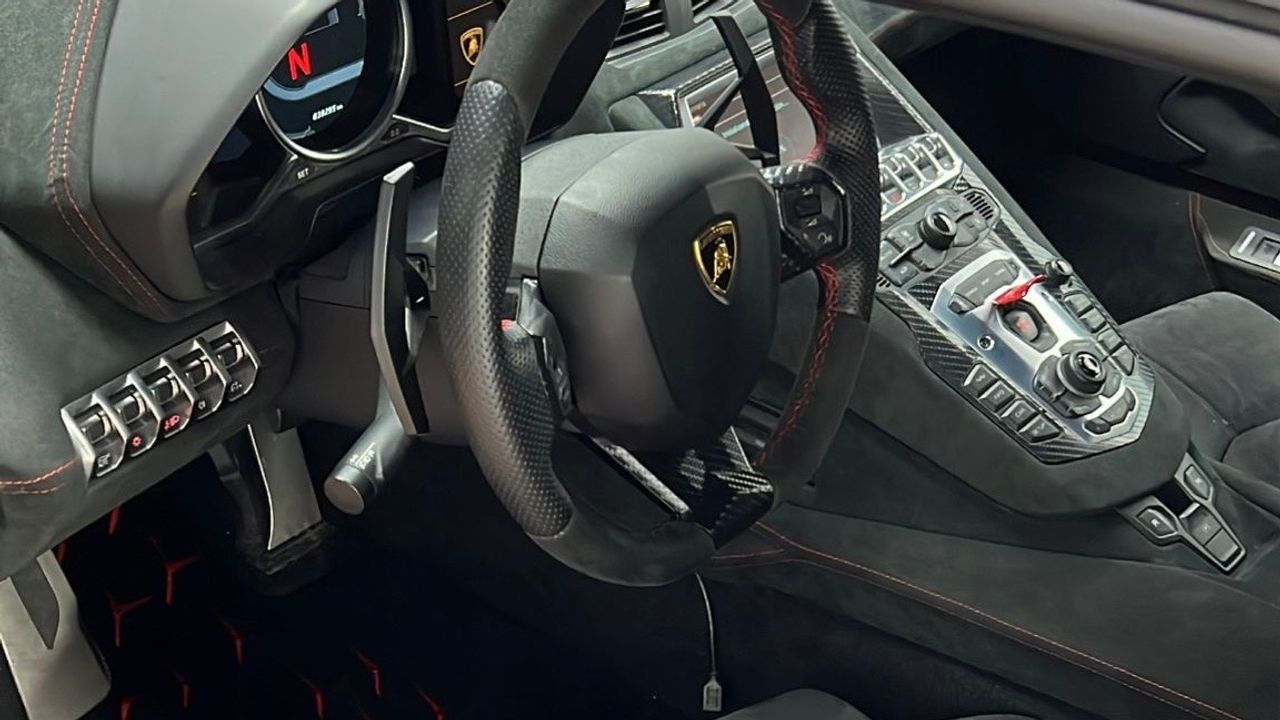 Foto Lamborghini Aventador 11