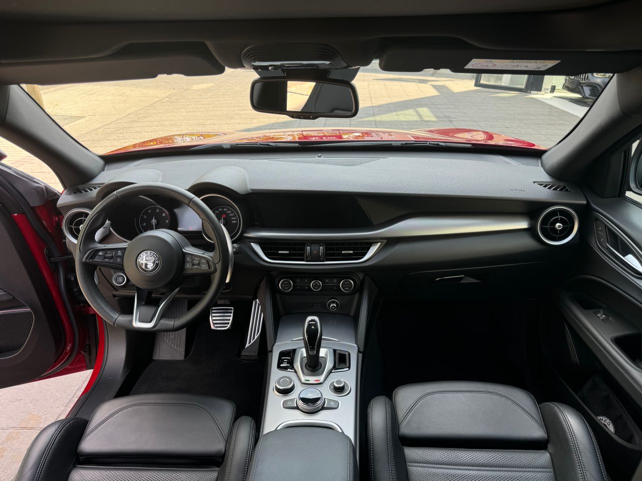 Foto Alfa Romeo Stelvio 4