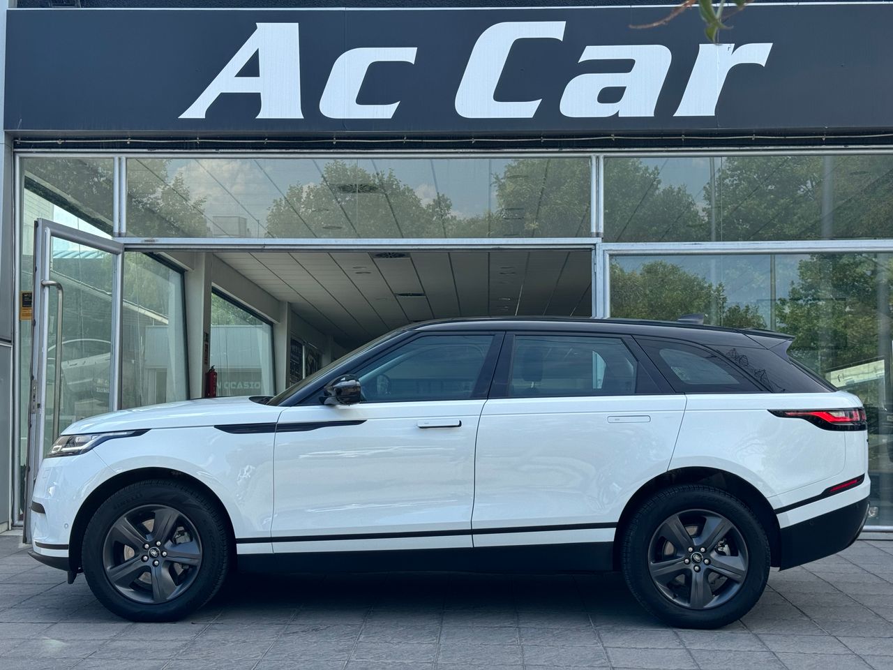 Foto Land-Rover Range Rover Velar 1