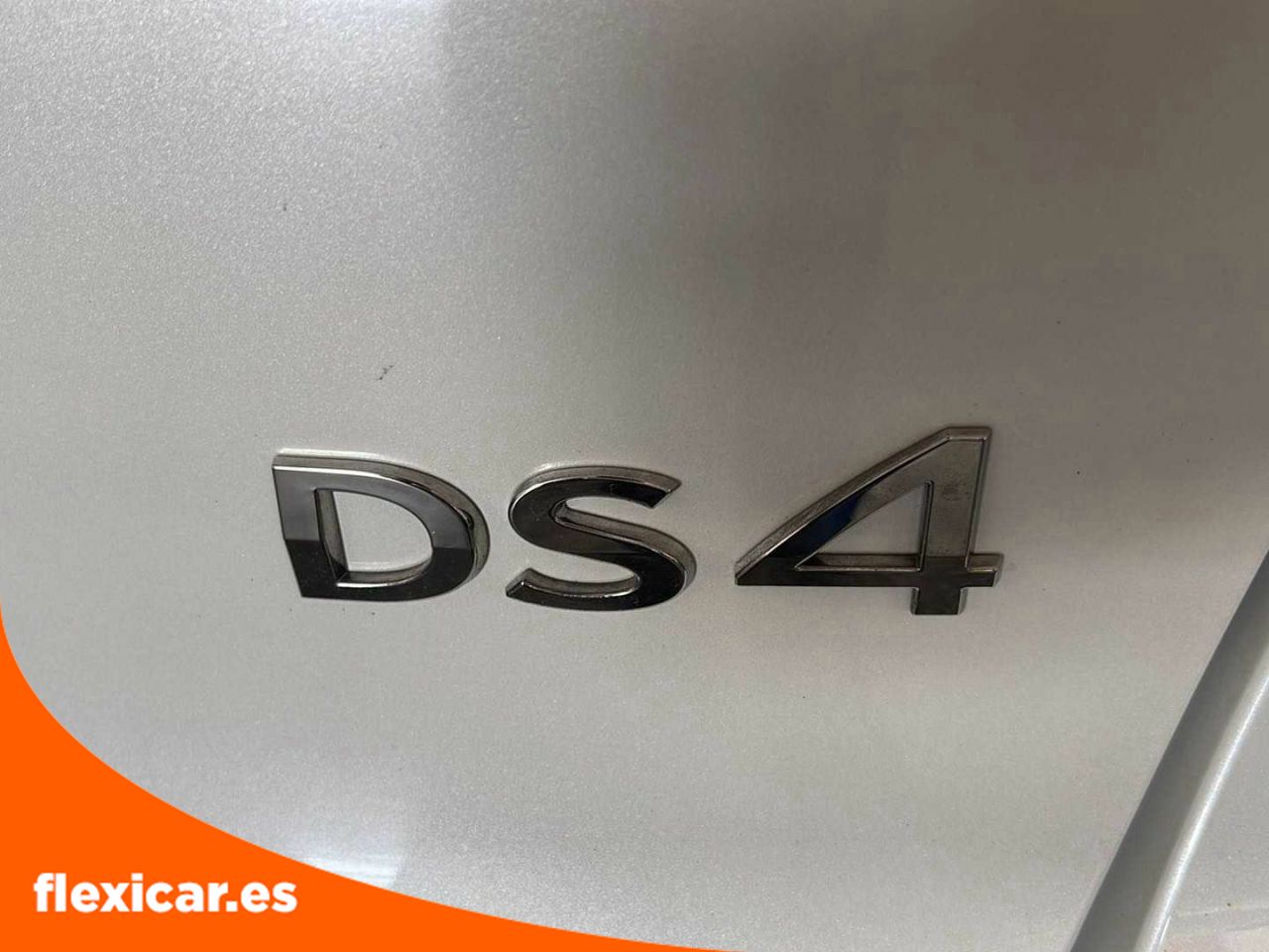 Foto DS Automobiles DS 4 19